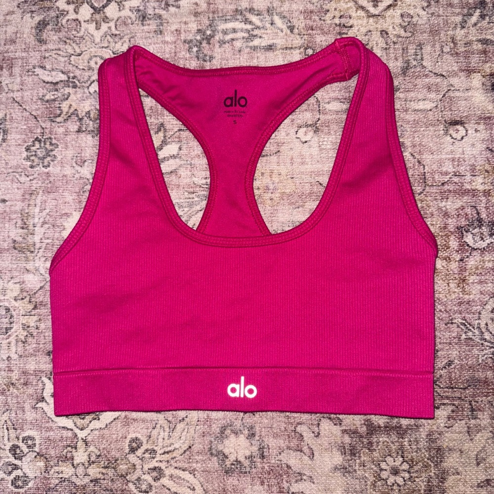 Alo Yoga Wellness Bra Pink Ribbed Racerback Sports Bra Small RN87370